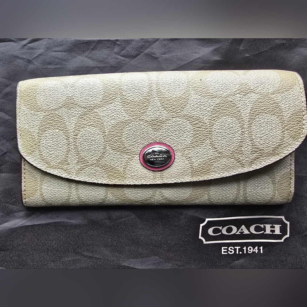 Coach Beige Wallet
